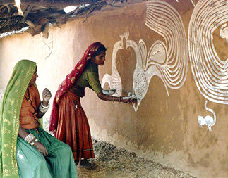women-painting
