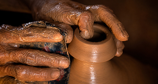 pottery-hands
